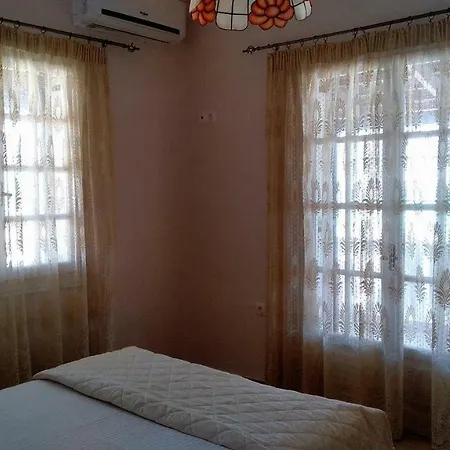 Sea Whispers House Tatil Evi