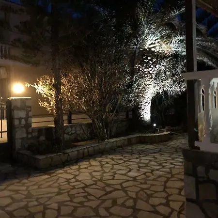 Sea Whispers House Дом отдыха *